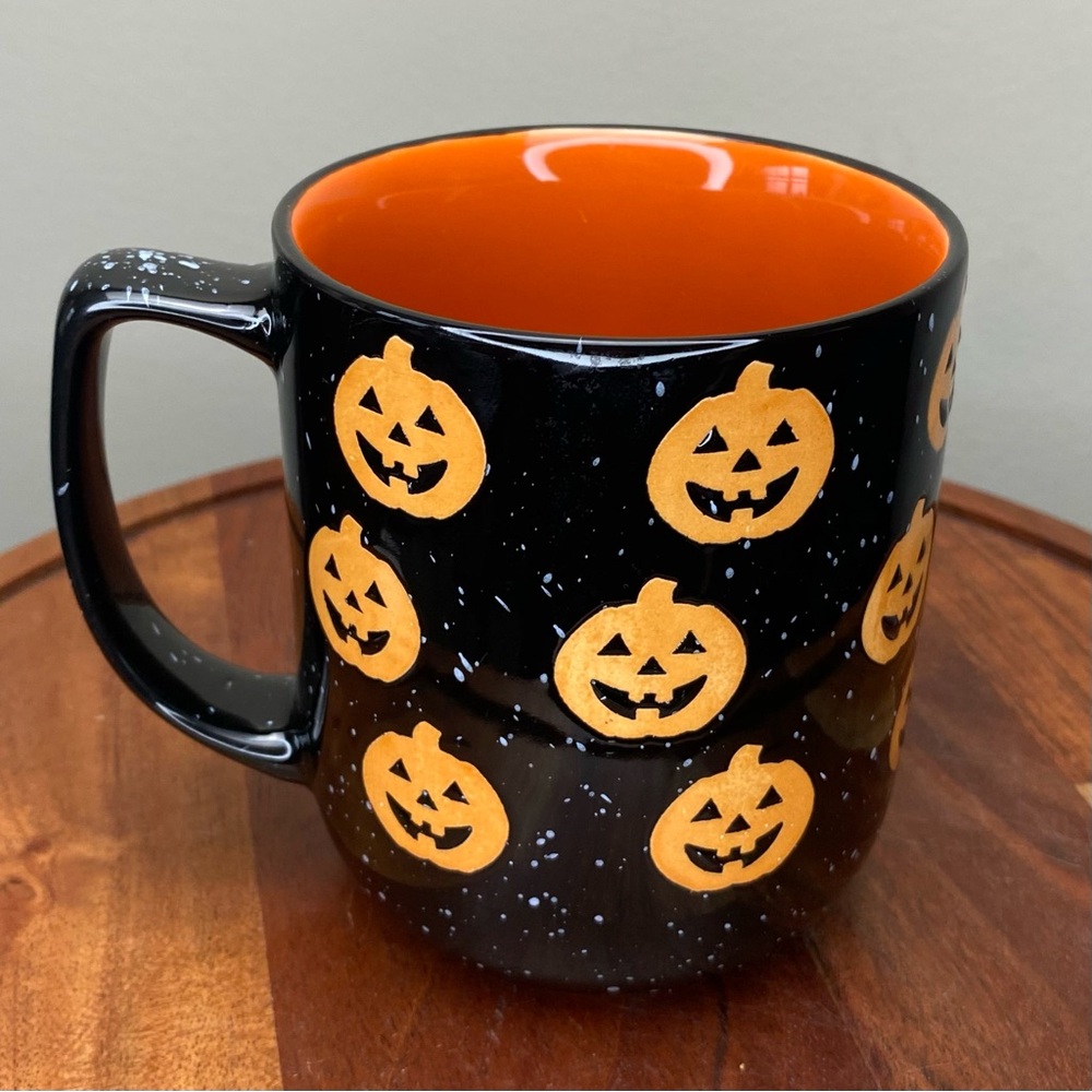 Halloween Pumpkin Mug, NWT